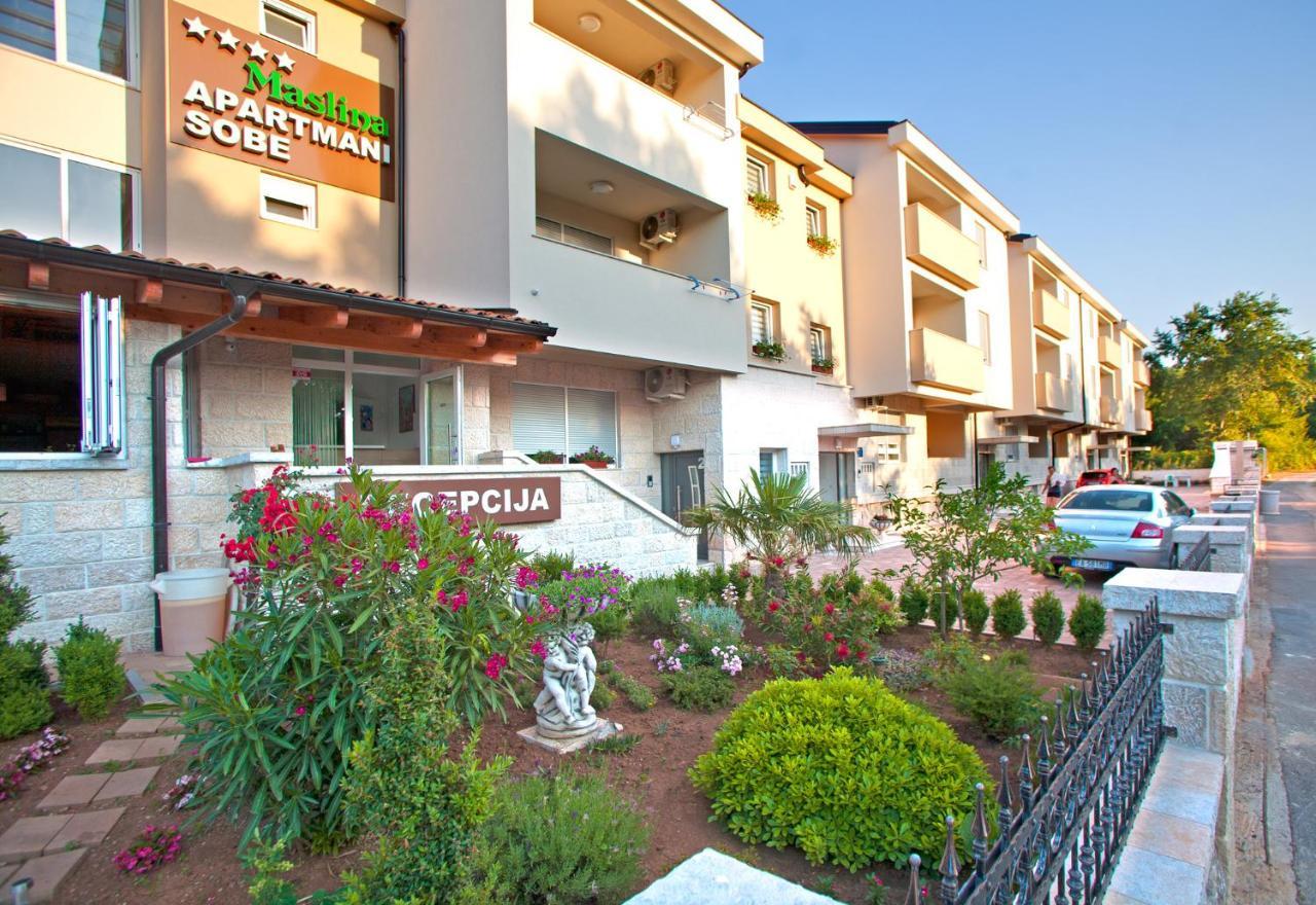 Apartments Maslina II Njivice Ngoại thất bức ảnh