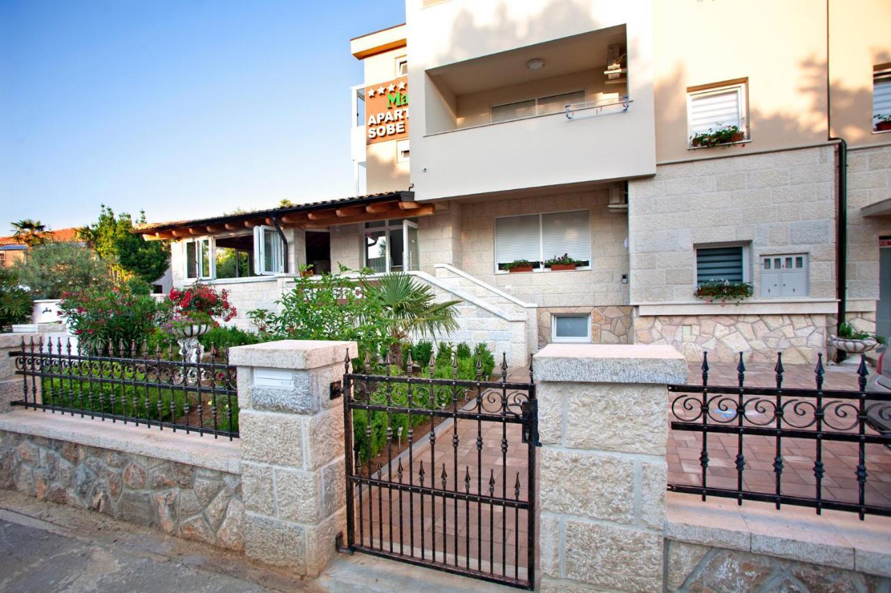 Apartments Maslina II Njivice Ngoại thất bức ảnh
