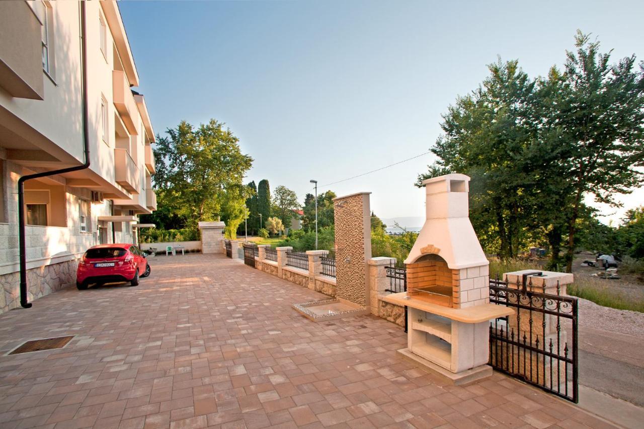 Apartments Maslina II Njivice Ngoại thất bức ảnh