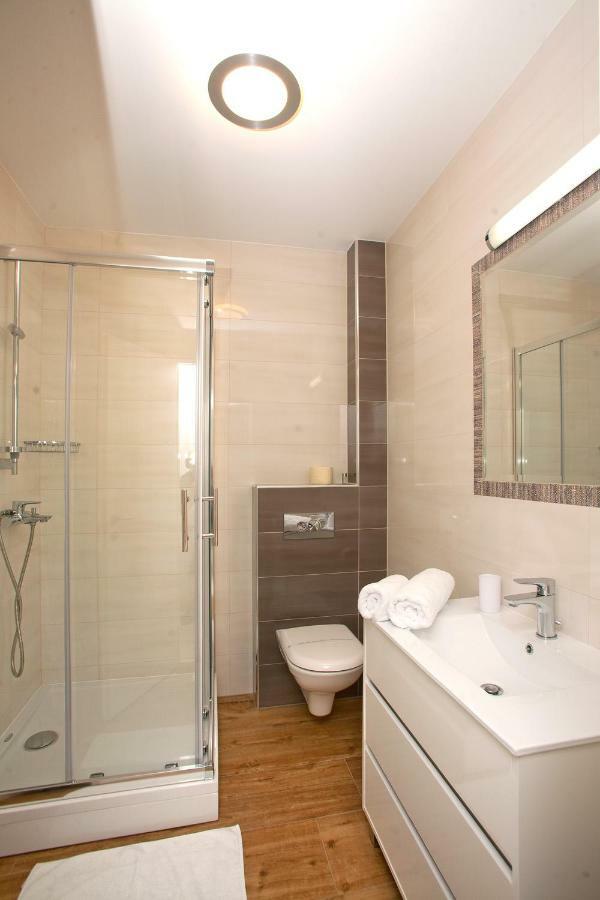 Apartments Maslina II Njivice Ngoại thất bức ảnh