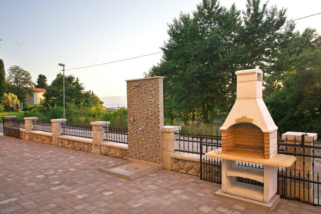 Apartments Maslina II Njivice Ngoại thất bức ảnh