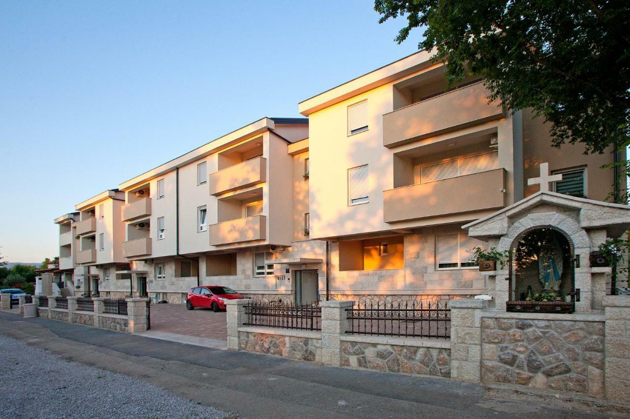 Apartments Maslina II Njivice Ngoại thất bức ảnh