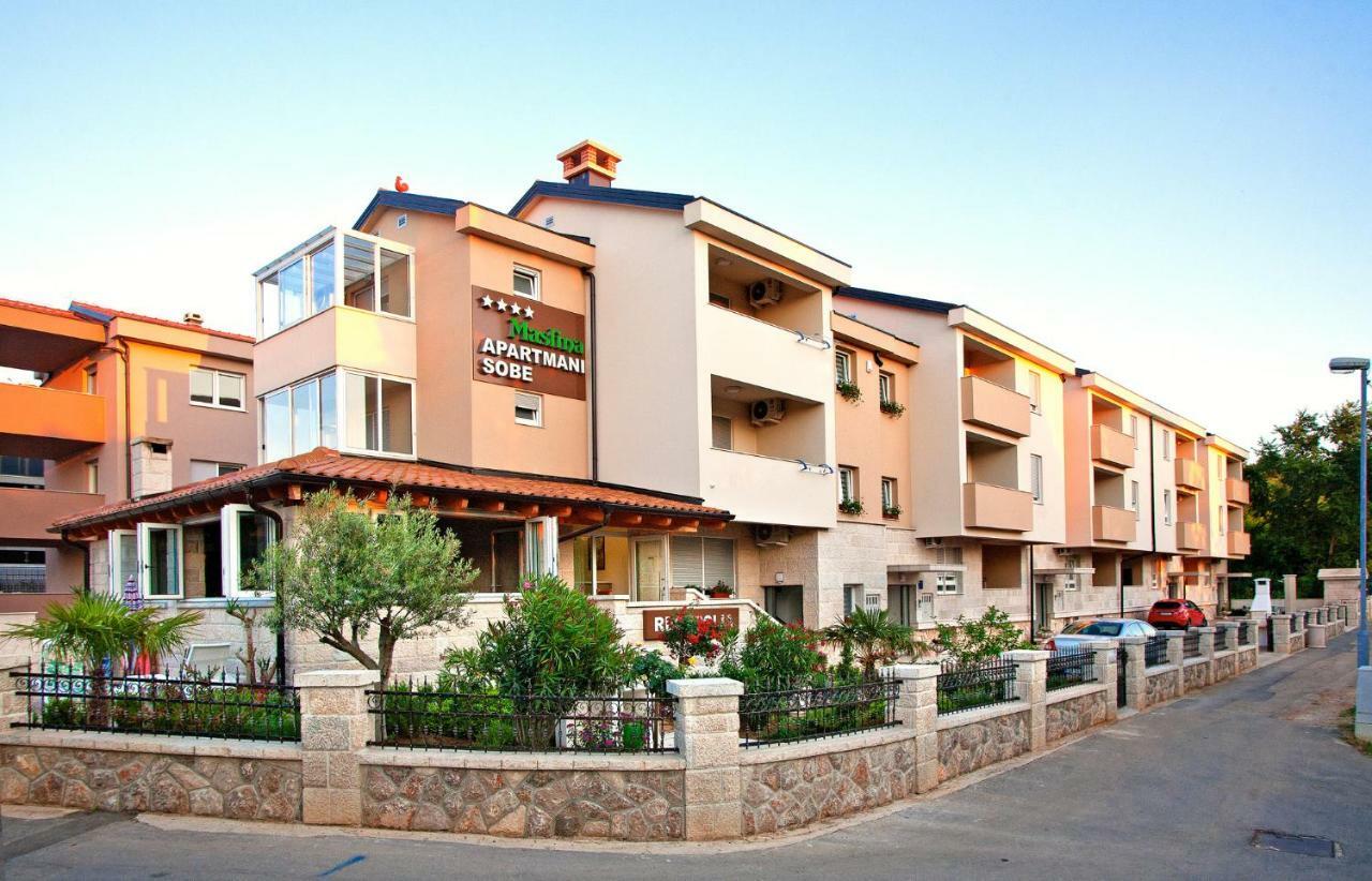 Apartments Maslina II Njivice Ngoại thất bức ảnh