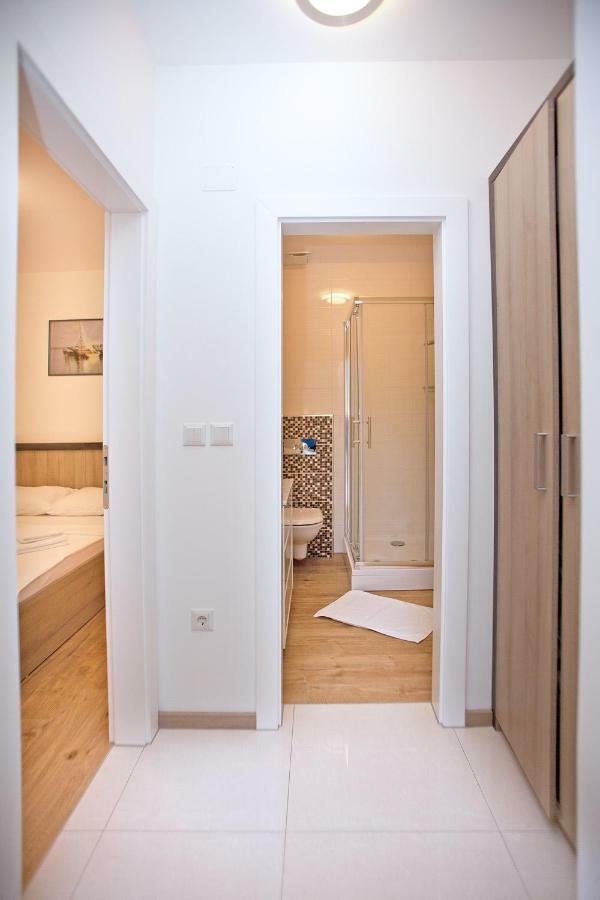 Apartments Maslina II Njivice Ngoại thất bức ảnh