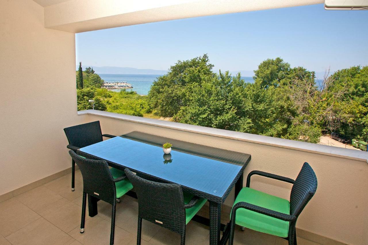 Apartments Maslina II Njivice Ngoại thất bức ảnh