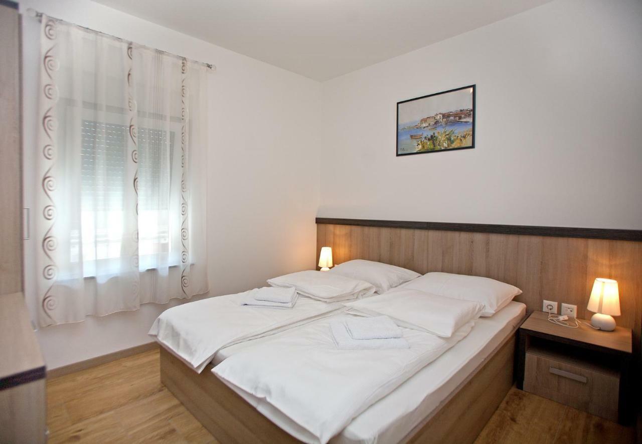 Apartments Maslina II Njivice Ngoại thất bức ảnh