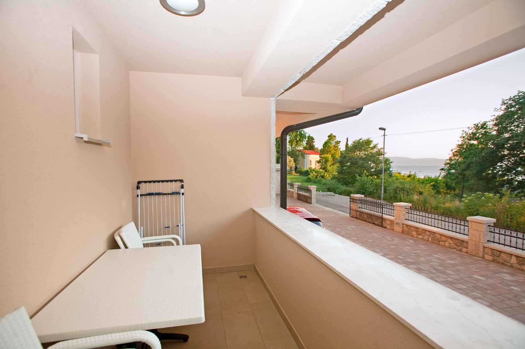 Apartments Maslina II Njivice Ngoại thất bức ảnh
